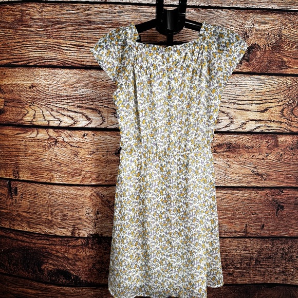 Kaileigh Floral Dress with Puff Sleeves - Picture 4 of 7